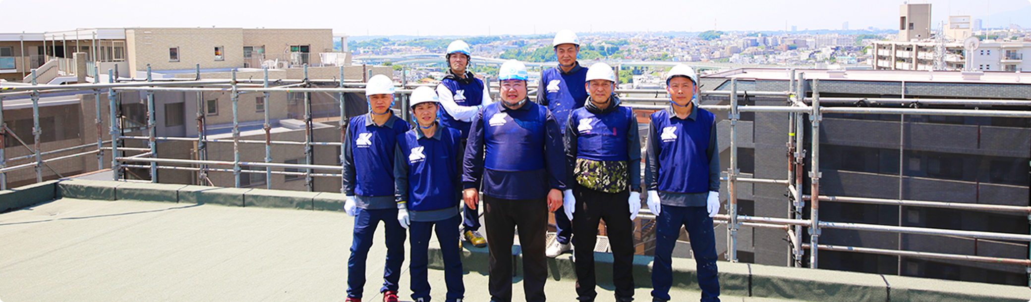 スタッフの集合写真